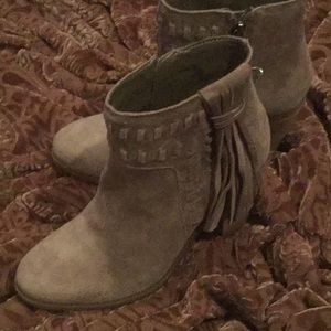(NEW) Jessica Simpson Gray Ankle Boots